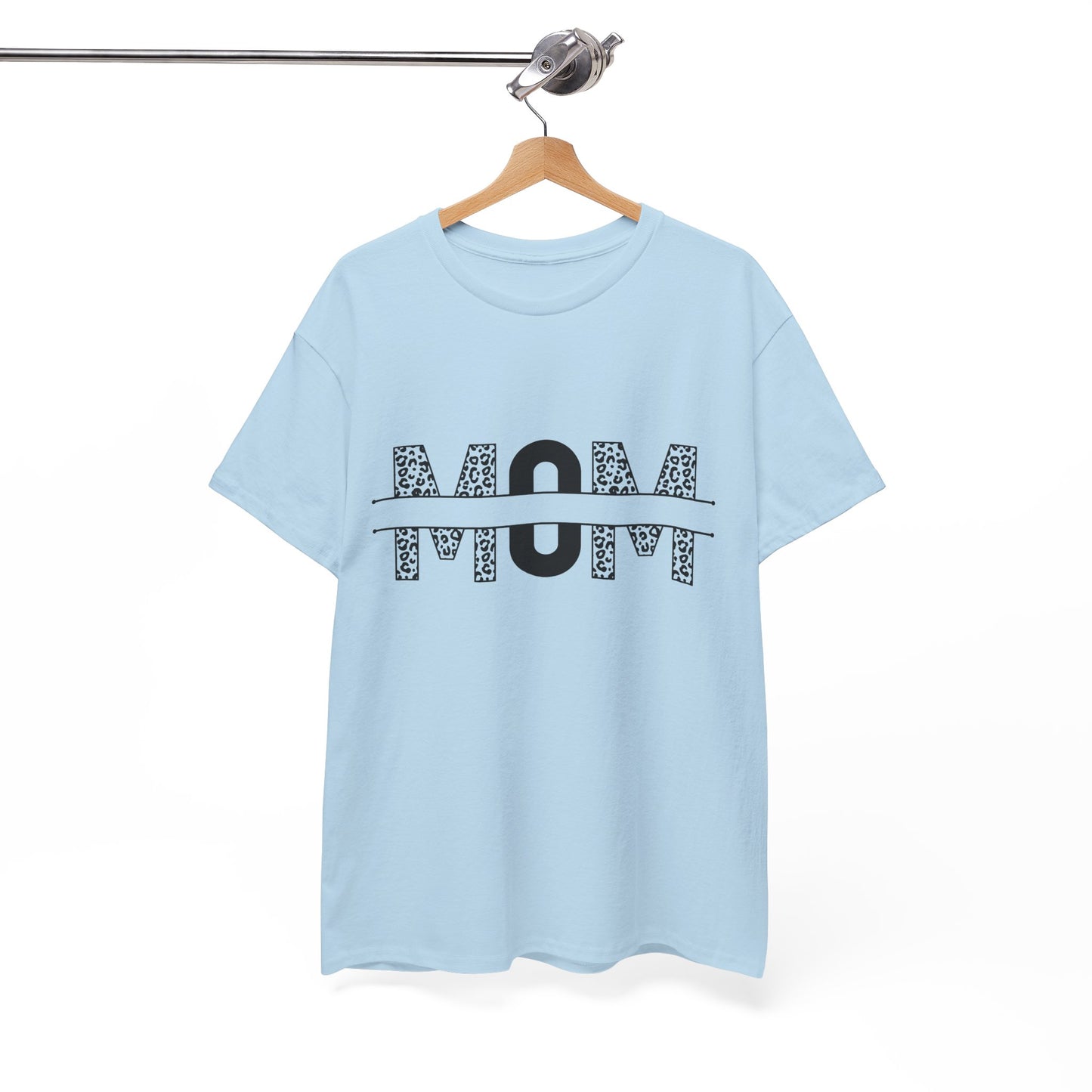 Stylish Mom Tee - Perfect for Mother's Day Gifts, Casual Wear, Birthdays, Mom Appreciation, Love for Moms