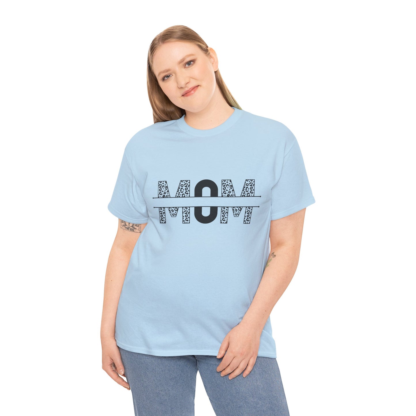 Stylish Mom Tee - Perfect for Mother's Day Gifts, Casual Wear, Birthdays, Mom Appreciation, Love for Moms