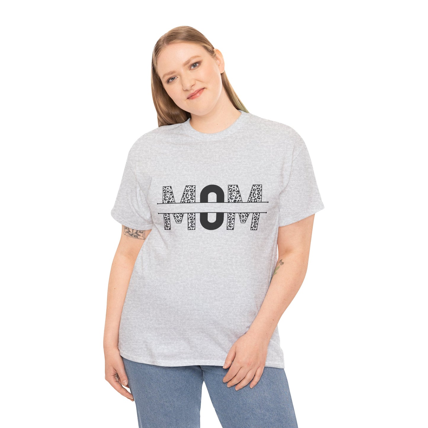 Stylish Mom Tee - Perfect for Mother's Day Gifts, Casual Wear, Birthdays, Mom Appreciation, Love for Moms