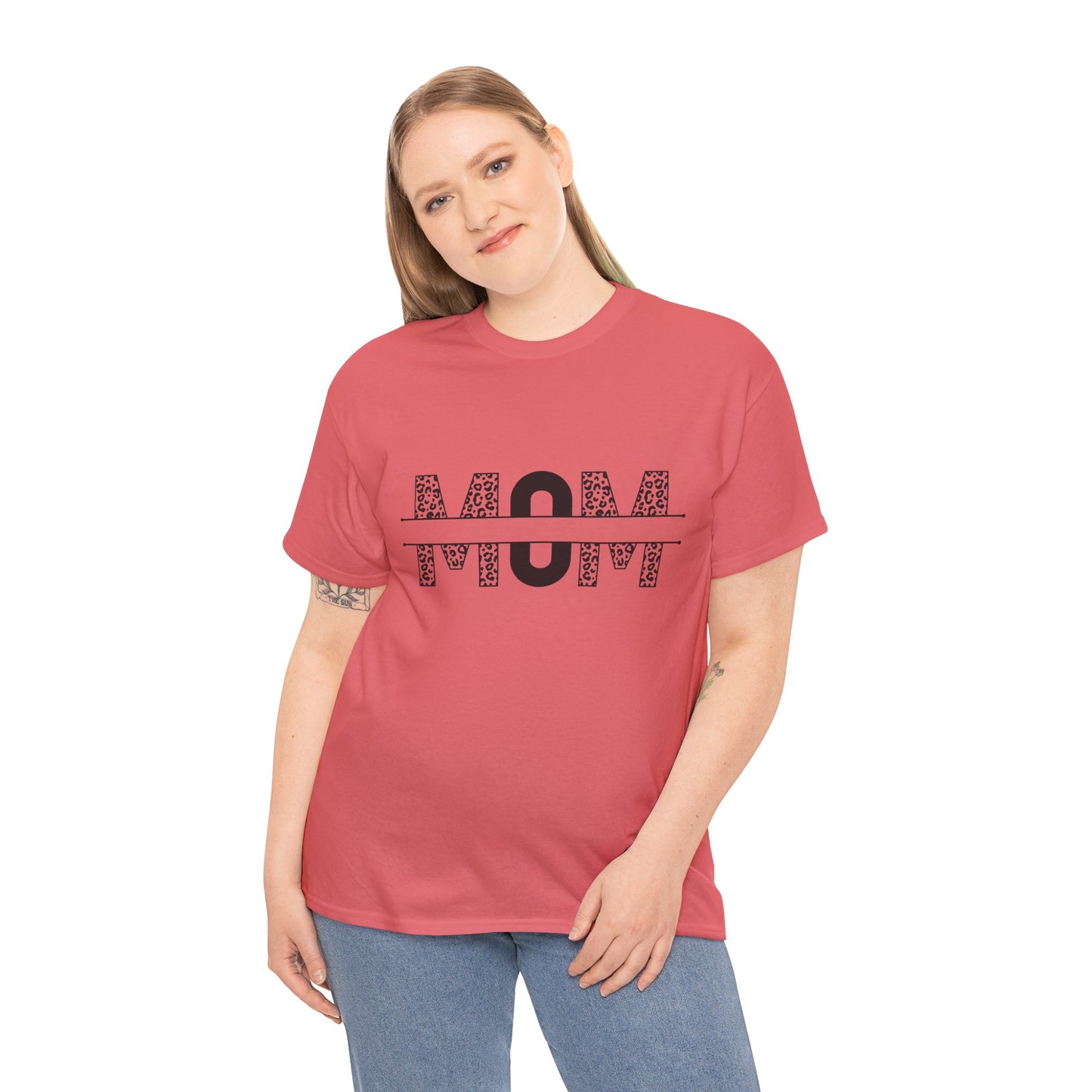 Stylish Mom Tee - Perfect for Mother's Day Gifts, Casual Wear, Birthdays, Mom Appreciation, Love for Moms