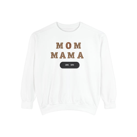 Mom Mama Garment-Dyed Sweatshirt - Cozy Gift for Mothers