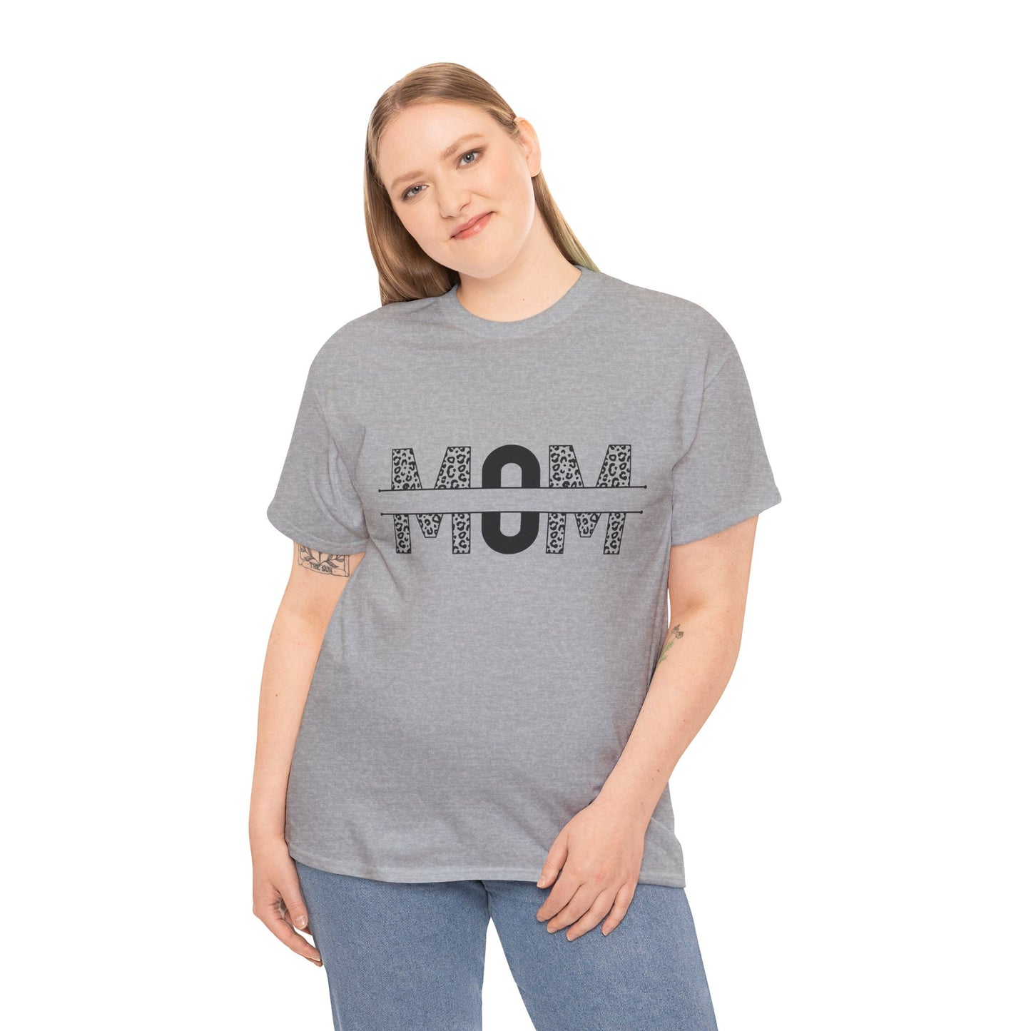 Stylish Mom Tee - Perfect for Mother's Day Gifts, Casual Wear, Birthdays, Mom Appreciation, Love for Moms